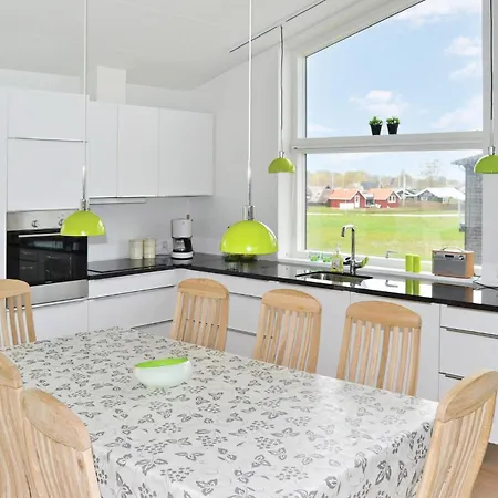 3 Bedroom Amazing In בית נופש פרדריקשבן